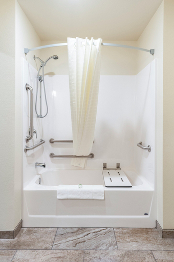 Bathroom 4, Cobblestone Hotel & Suites - Appleton International Airport, Winnebago