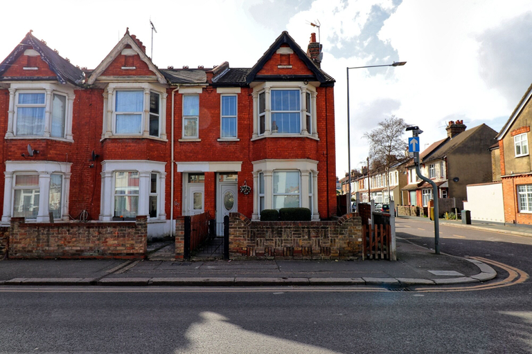 Exterior & Views, Captivating 2bed House in Southend Pet Friendly!, Southend-on-Sea