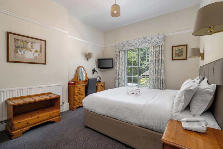 Bedroom 3, Reigate Manor, Surrey