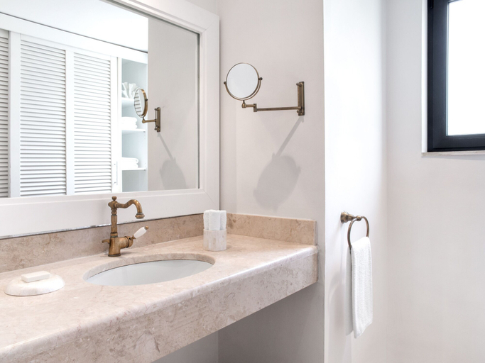 Bathroom 5, Grecotel LUX ME Oasis, West Greece