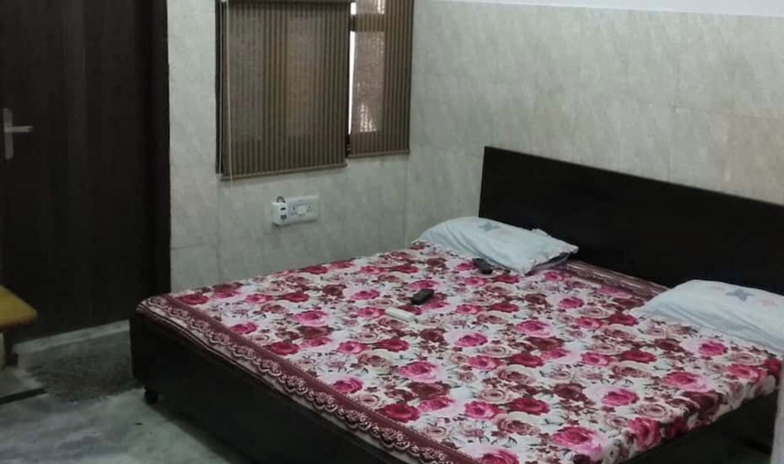 Bedroom 3, Goroomgo Brij Dham Guest House Mathura , Mathura