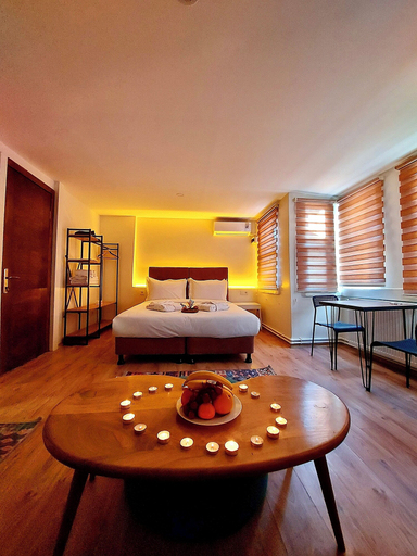 Bedroom 4, Mates Historical Suites, Beyoğlu