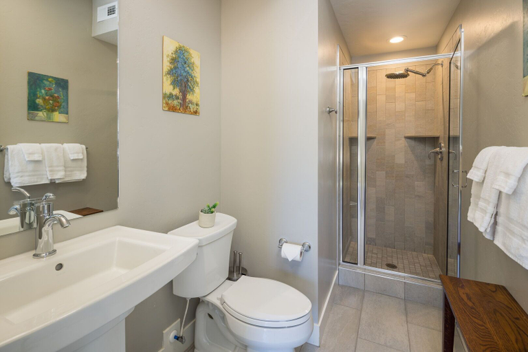 Bathroom 4, Entrada at Moab 420, Grand