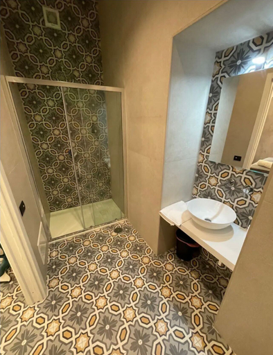 Bathroom 5, B&B Vittoria, Napoli