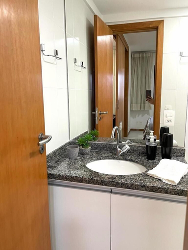 Bathroom 3, Salvador Prime, Salvador