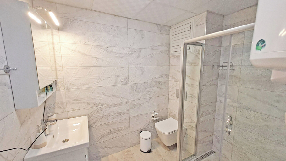 Bathroom 4, Aura Bozcaada, Bozcaada