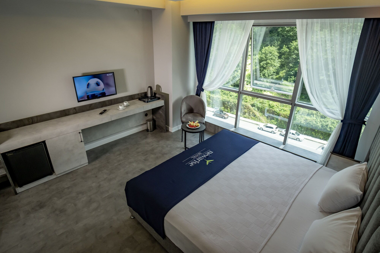 Bedroom 4, Newarise Hotel, Merkez