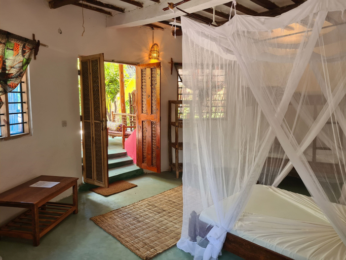 Bedroom 4, Evergreen Bungalows, Kusini