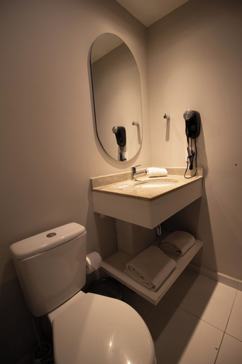 Bathroom 15