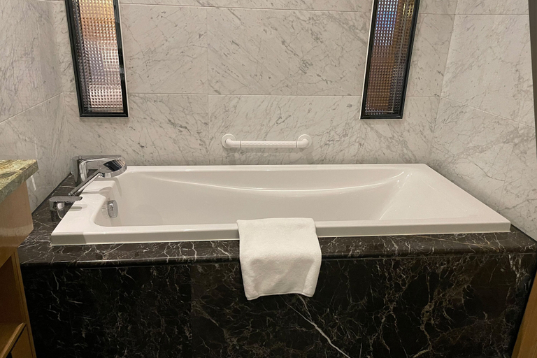 Bathroom 5, Wyndham Hangzhou East, Hangzhou