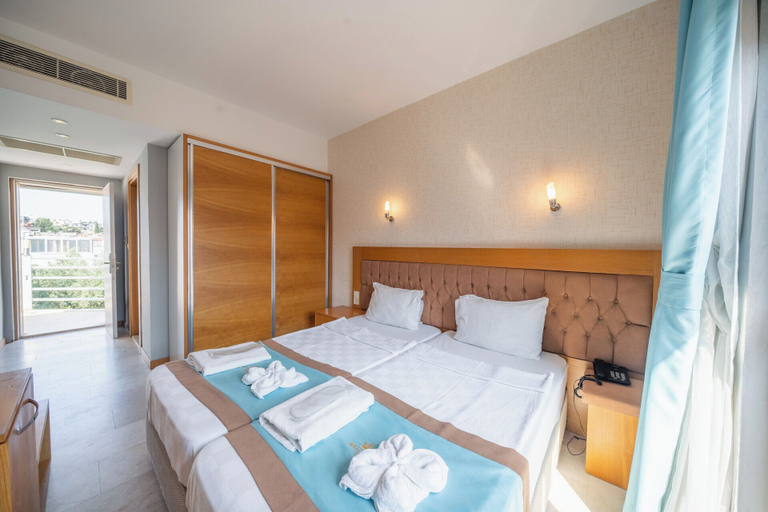 Bedroom 2, Majeste Hotel Bodrum - All Inclusive, Bodrum