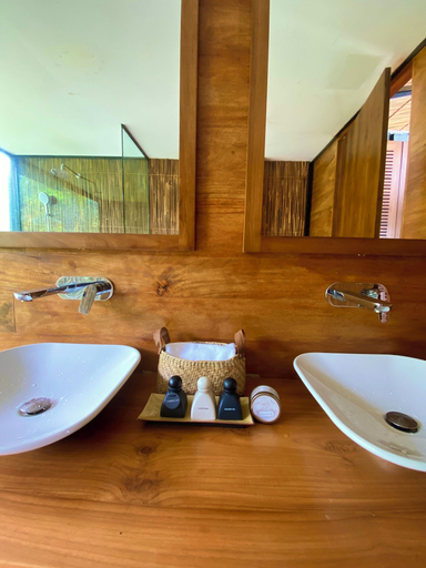 Bathroom, Kurunduketiya Private Rainforest Resort, Kalawana