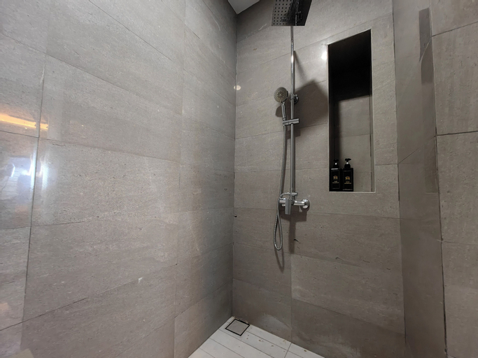 Bathroom 5