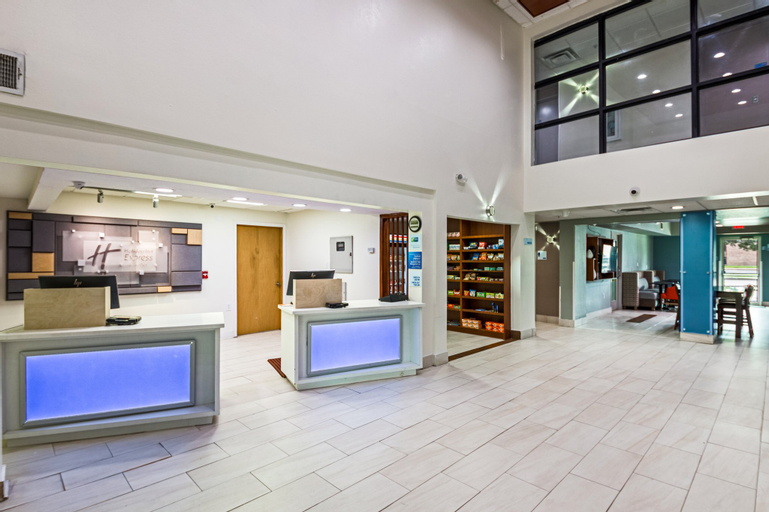 Holiday Inn Express & Suites COLUMBUS, Colorado