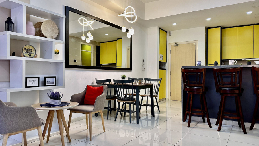 Food & Drinks 4, Family Staycation Suite, Petaling Jaya
