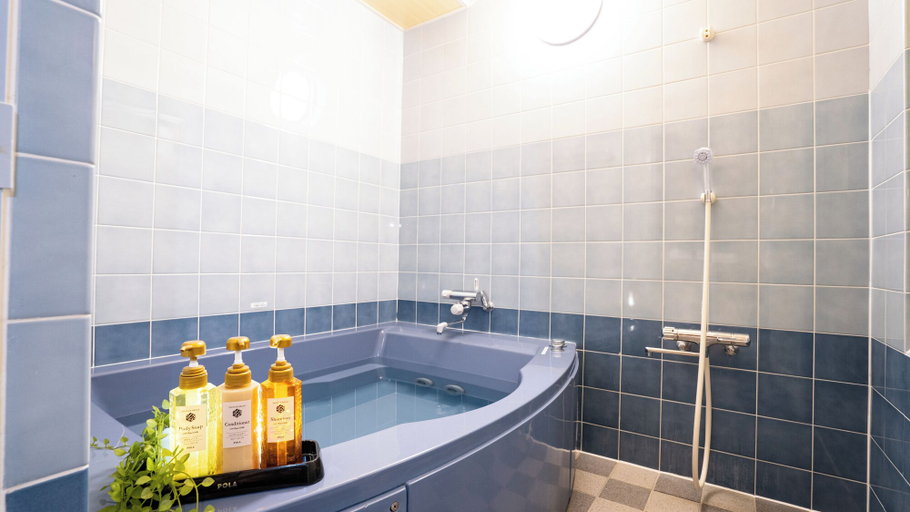 Bathroom 5, Rycom Crystal Hotel, Okinawa