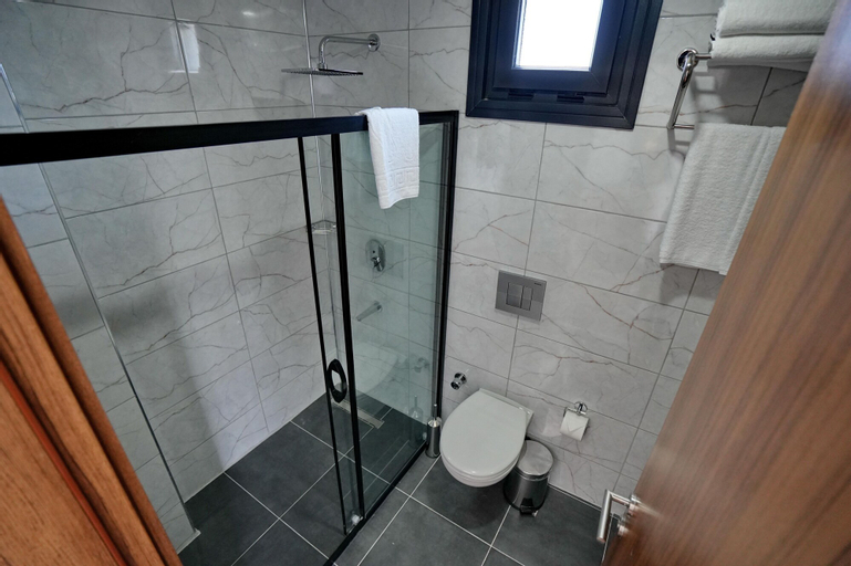 Bathroom 4