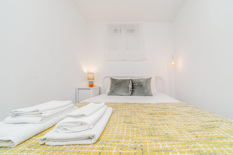 Room 2, Nomad s Castel Lisbon - 1bdr The Traveler, Lisbon
