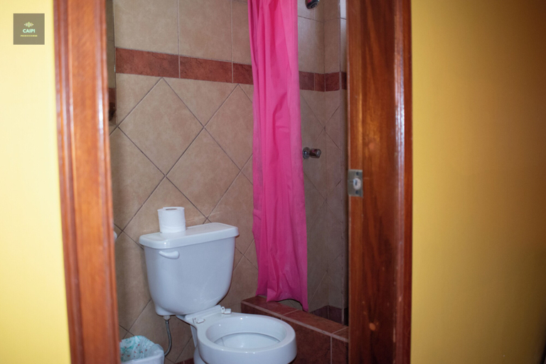 Bathroom 3, HOTEL EL REFUGIO, Guaranda