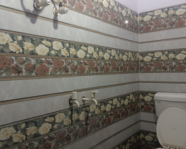 Bathroom 3, Goroomgo Anand Guest House Mathura, Mathura