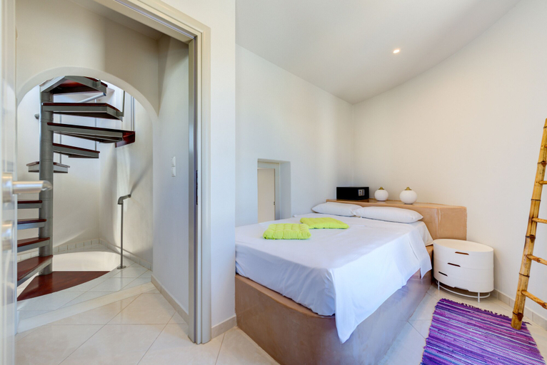 Bedroom 3, Monolithia, South Aegean