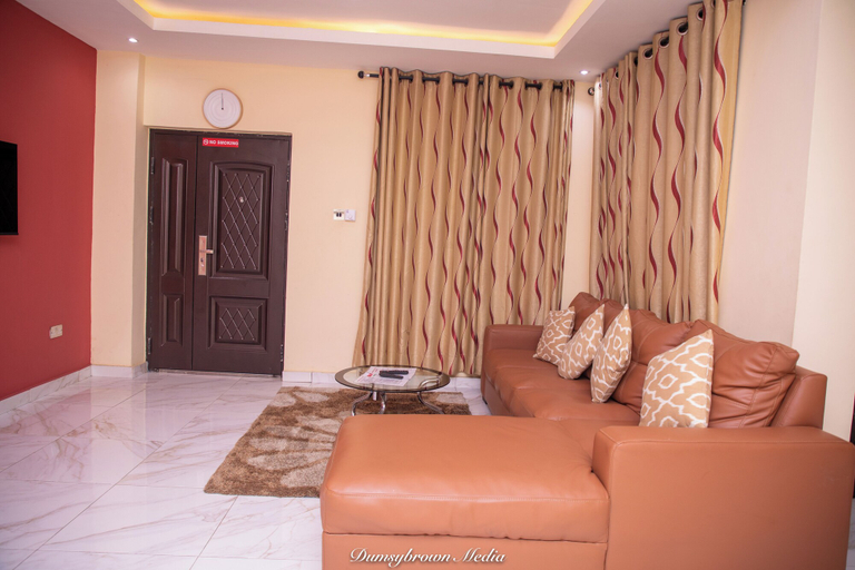 Others 4, Washington Court - Deluxe One Bedroom Apartment, Accra