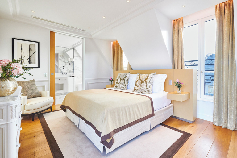 Bedroom 3, Grand Hotel du Palais Royal, Paris
