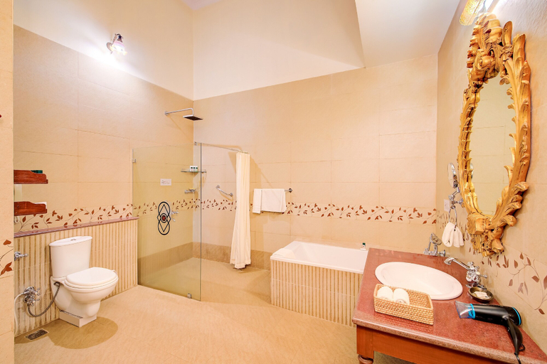 Bathroom 4, WelcomHeritage Shivavilas Palace, Bellary