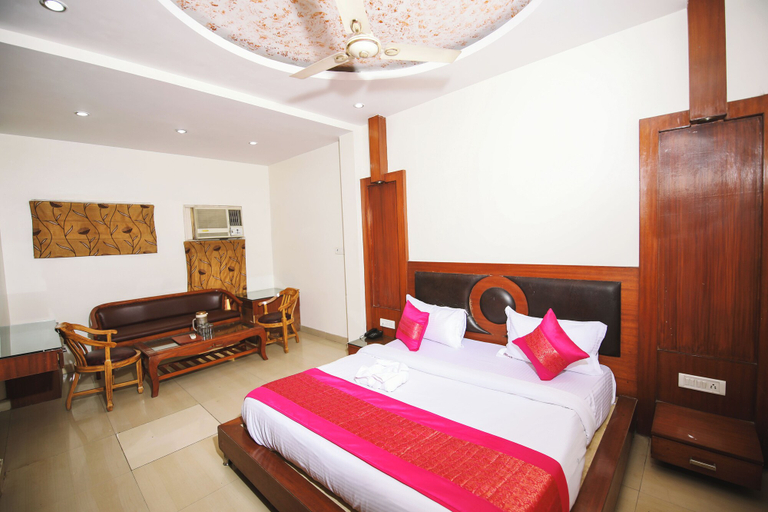 Bedroom 2, Hotel Lav Kush Deluxe, Delhi