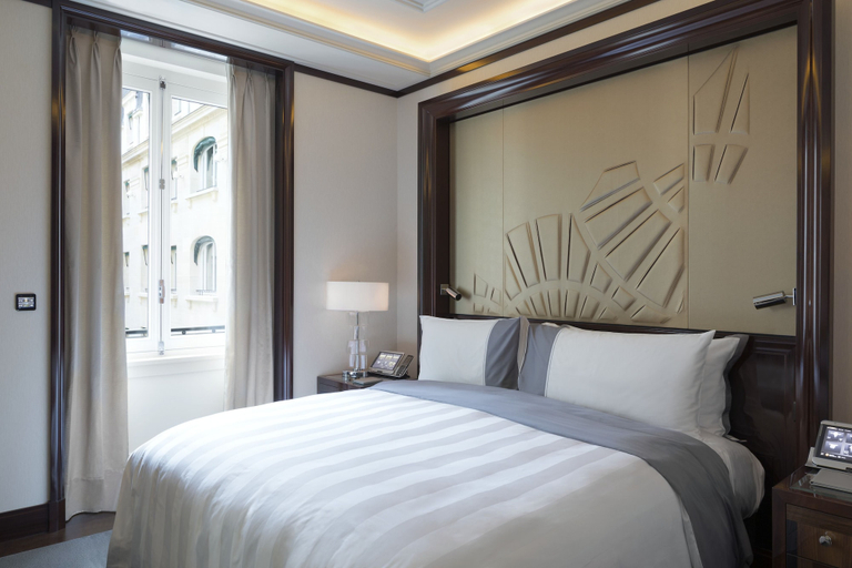 Bedroom 4, The Peninsula Paris, Paris