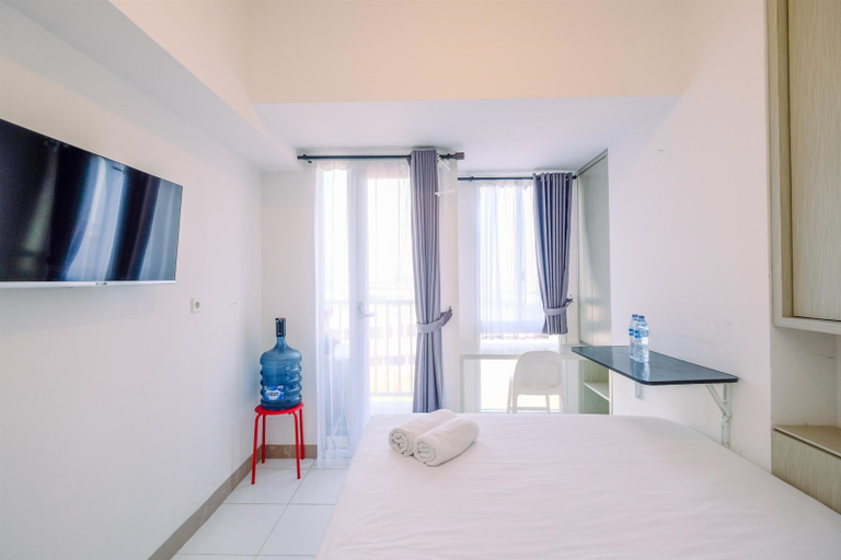 Bedroom 2, Simply and Nice Studio at Tokyo Riverside PIK 2 Apartment By Travelio, Tangerang