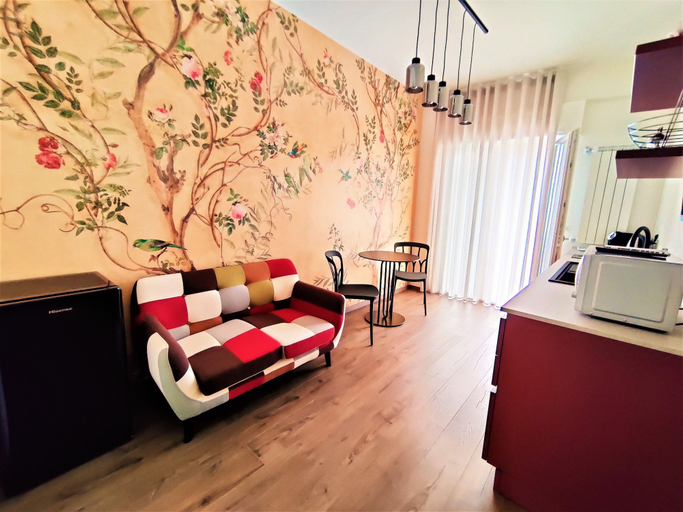 Others 5, BeBari Apartments, Bari