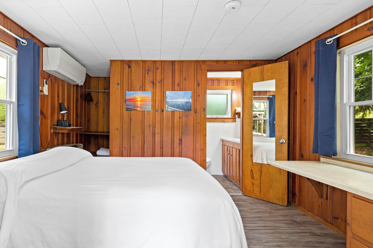 Bedroom 2, Lakeview on the Lake, Erie
