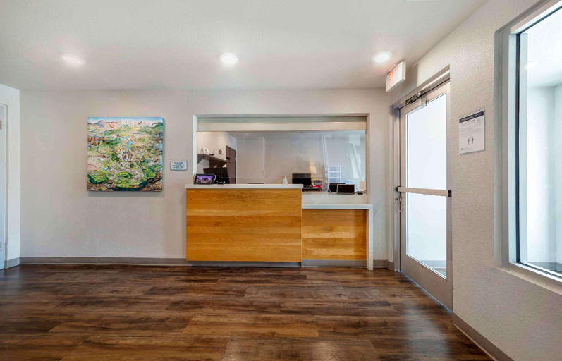 Public Area 2, Extended Stay America Select Suites Deerfield Beach, Broward