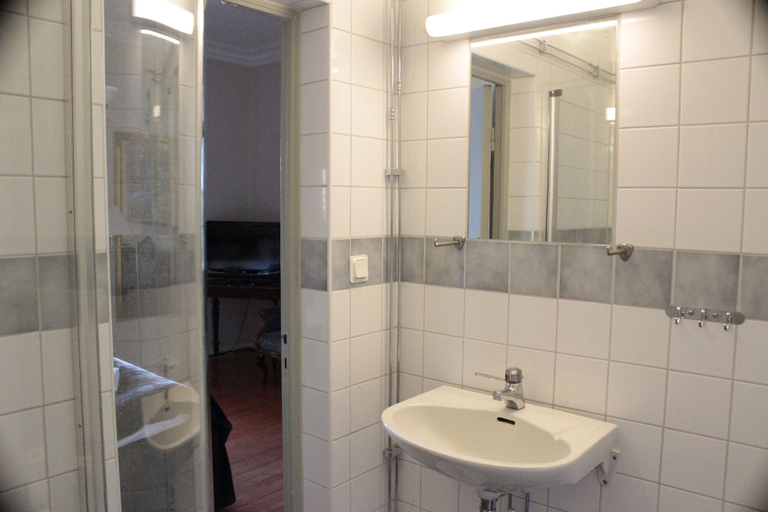 Bathroom 3, Skänninge stadshotell, Mjölby