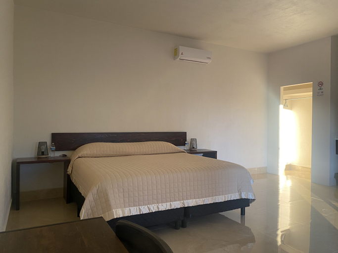 Bedroom 4, HOTEL & RV PARK ROSA EVELYN, Ensenada