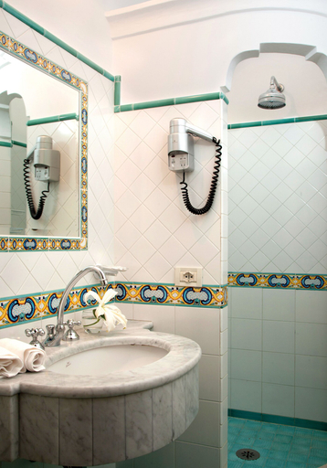 Bathroom 4, Hotel Reginella Positano, Salerno