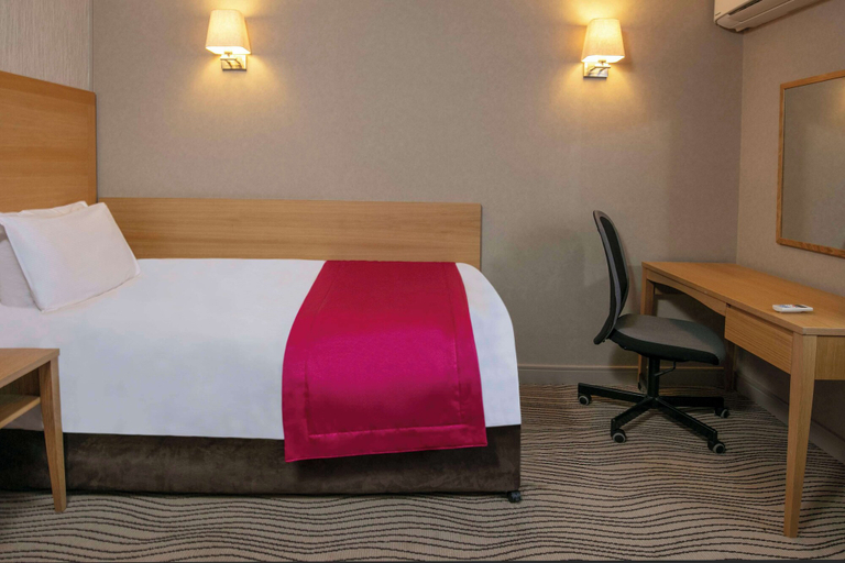Bedroom 3, Best Western Heath Court Hotel, Suffolk