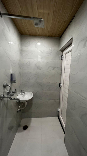 Bathroom 2, Hotel Divyakashi homestay, Varanasi