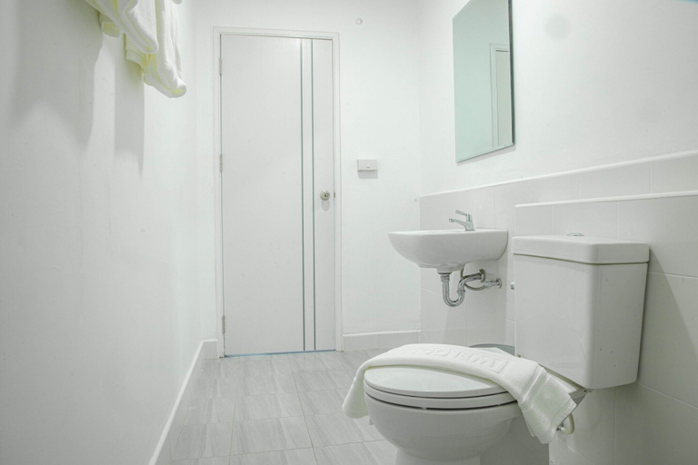 Bathroom 4, Ezy Inn, Muang Nakhon Sawan
