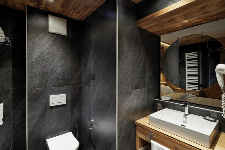 Bathroom 3, Garni Dello Sportivo, Trento