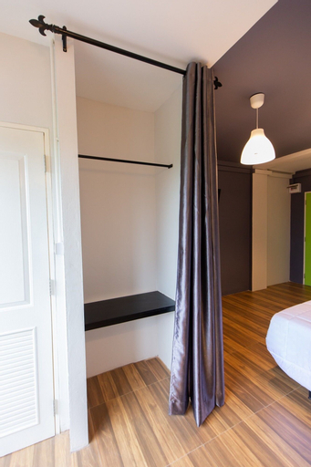Bedroom 26