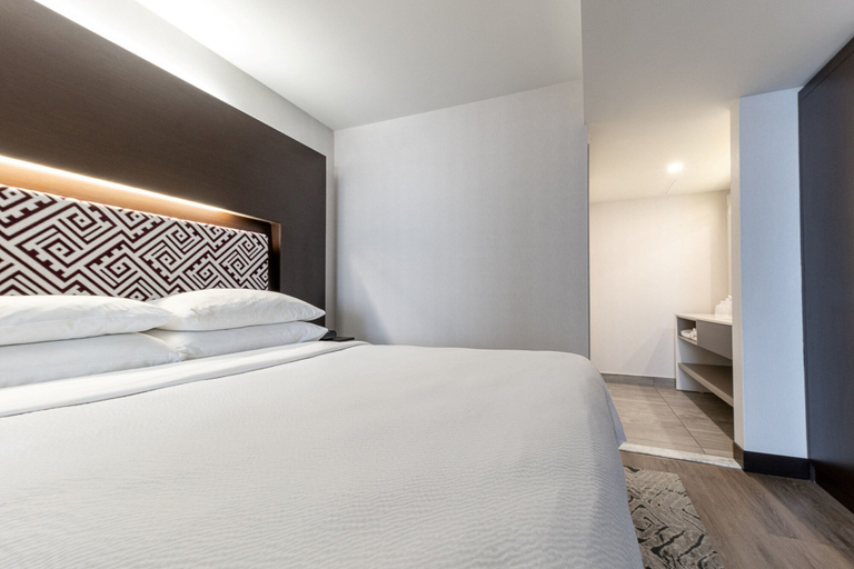 Bedroom 3, Four Points by Sheraton Levis Convention Centre, Desjardins