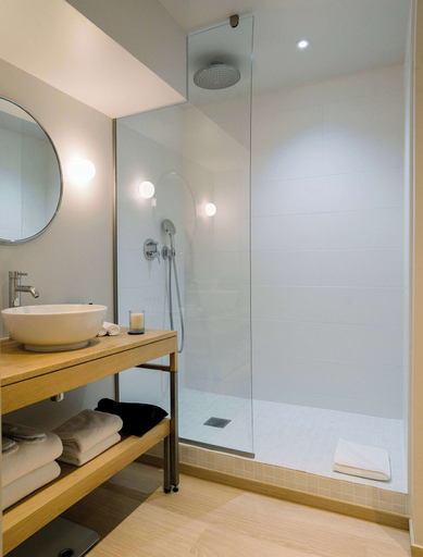 Bathroom 4, Château l'Hospitalet Wine Resort, Aude