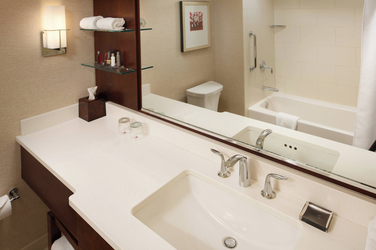 Bathroom 4, Marriott Milwaukee Downtown, Milwaukee