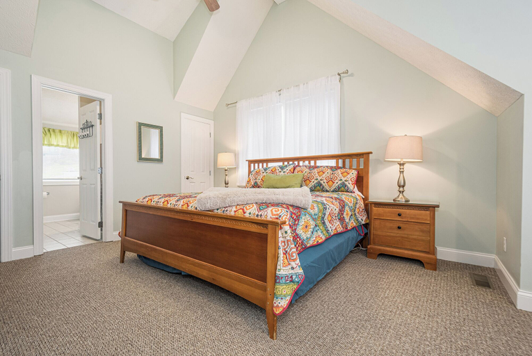 Bedroom 3, The Lakehouse, Garrett