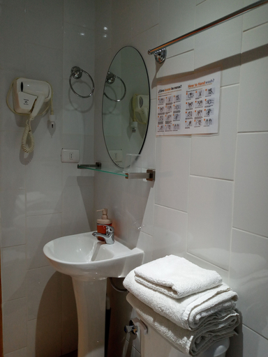 Bathroom 3, Hostal Graciela, Cautín