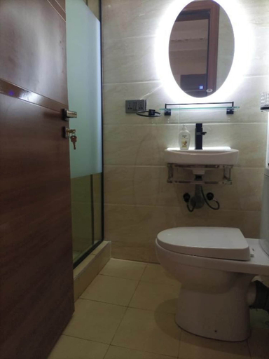 Bathroom 4, Double D Luxury Apartments, AbujaMun