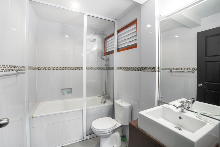Bathroom 5, Nongsa Point Marina & Resort, Batam