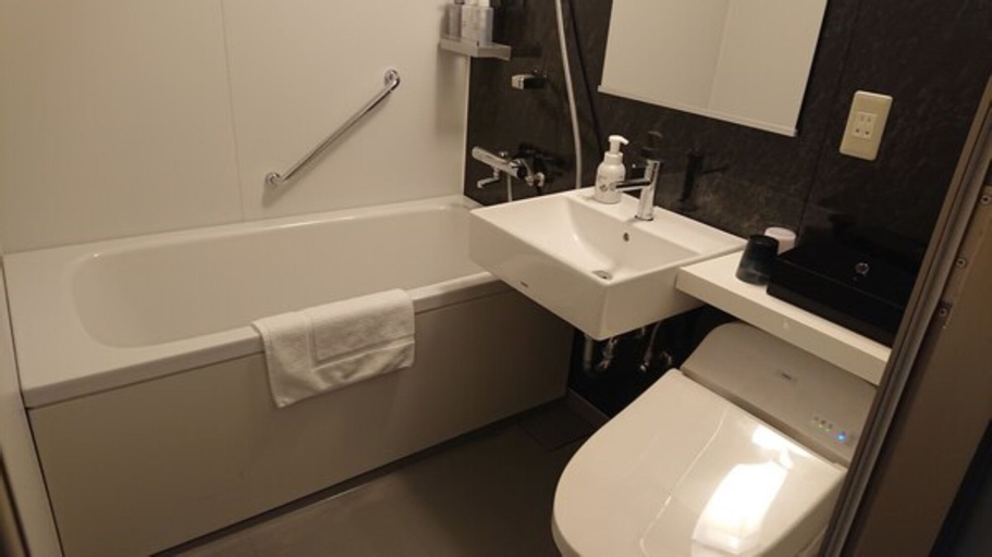 Bedroom 5, Yokohama Tokyu REI Hotel, Yokohama